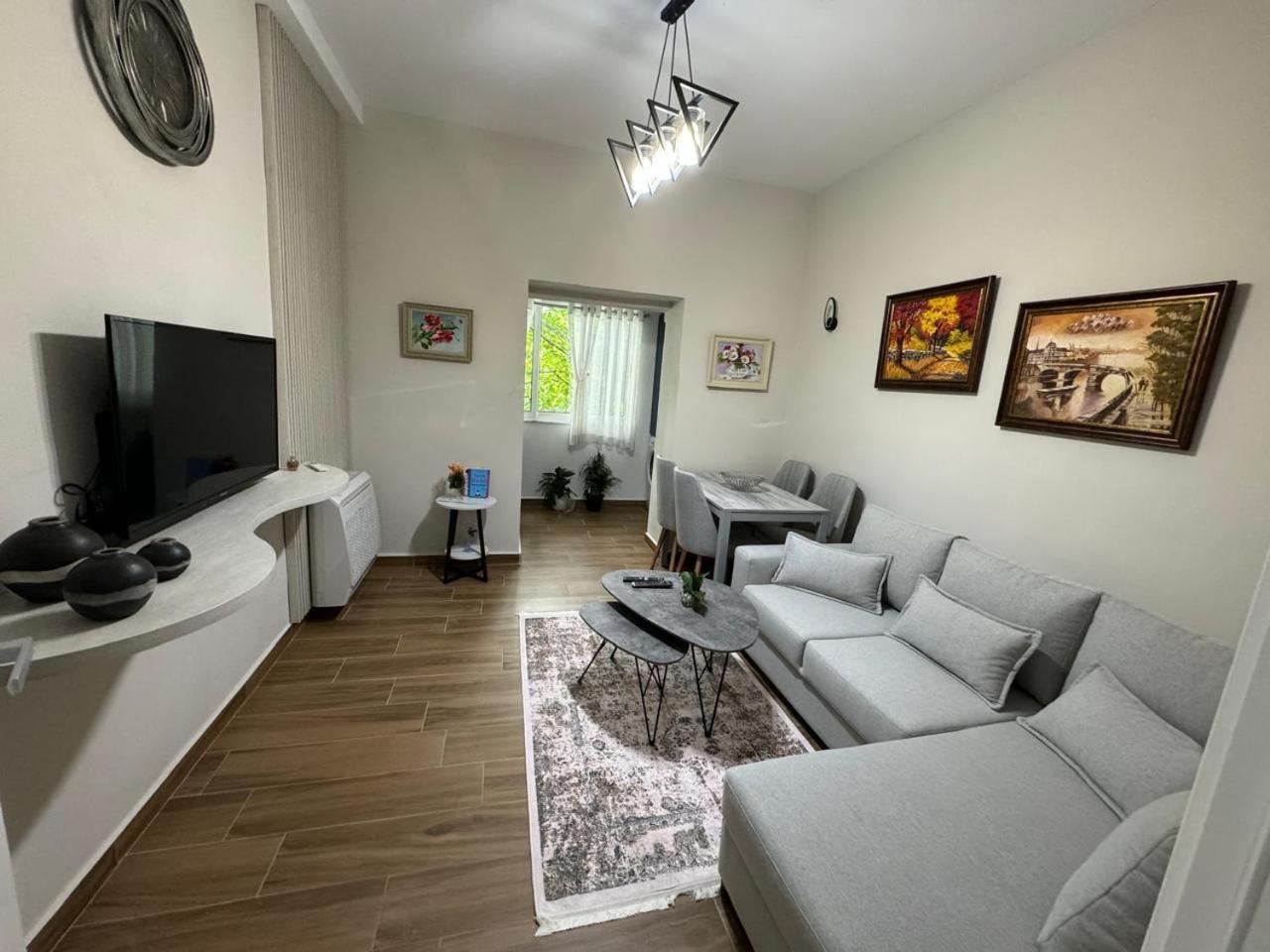 Ami Blloku Apartament Tirana Esterno foto